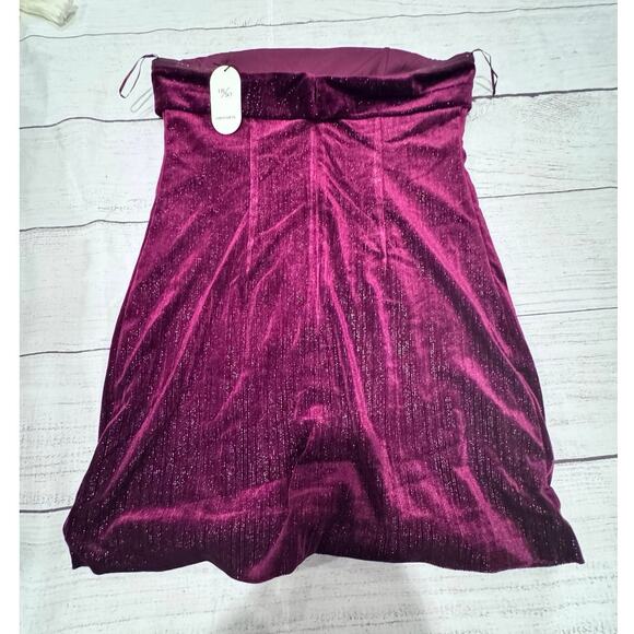 Urban Social Strapless Velvet Dress - Picture 2 of 7